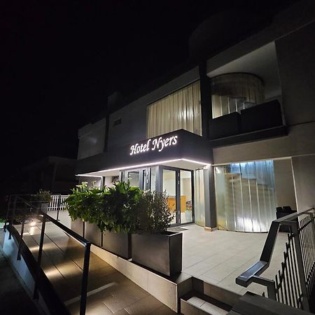 Albergo Nyers Perugia Eksteriør billede