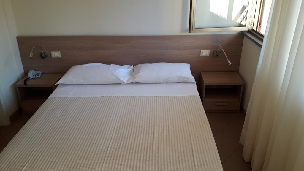 Albergo Nyers Perugia Eksteriør billede