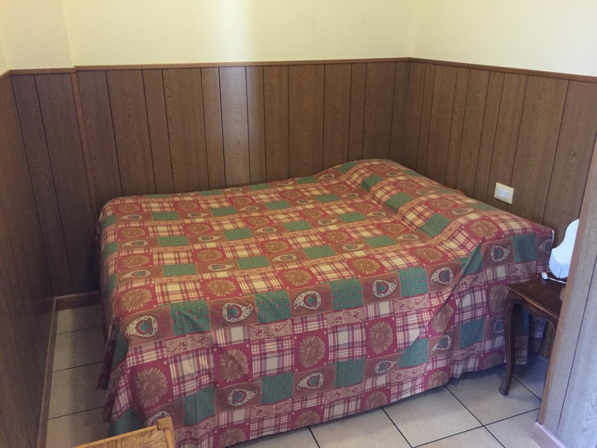 Albergo Nyers Perugia Eksteriør billede