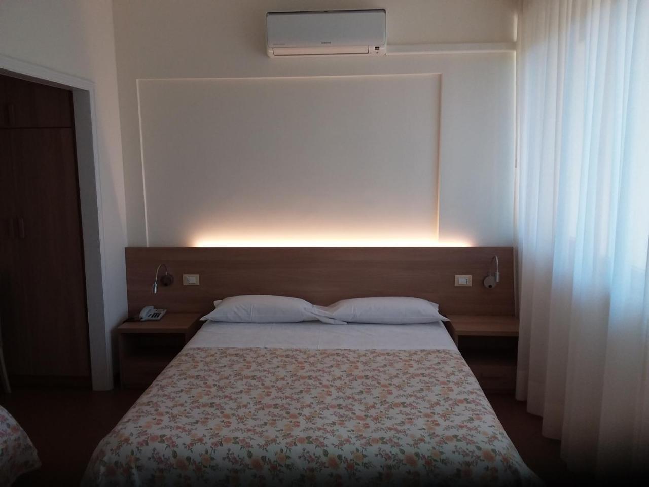 Albergo Nyers Perugia Eksteriør billede