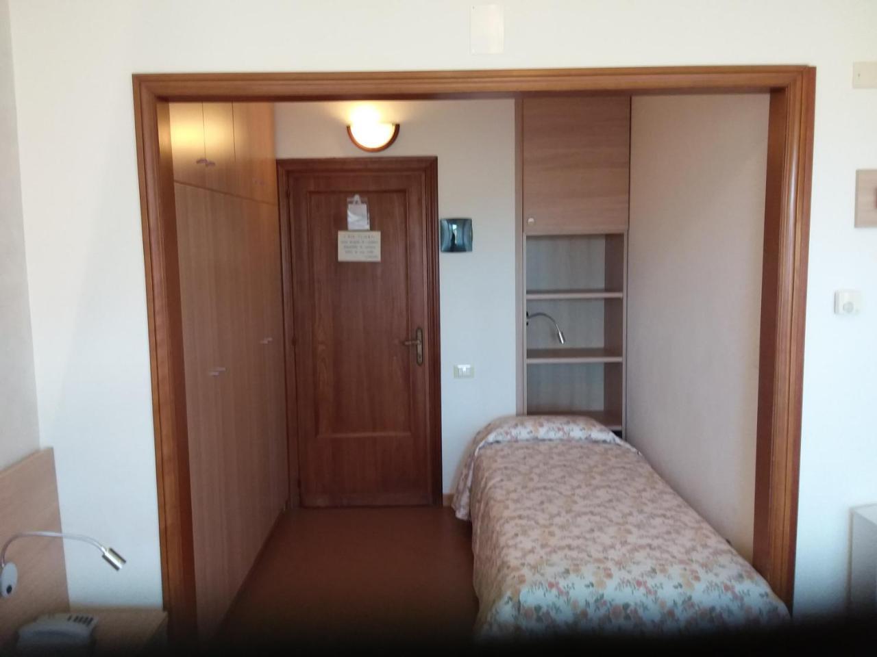 Albergo Nyers Perugia Eksteriør billede