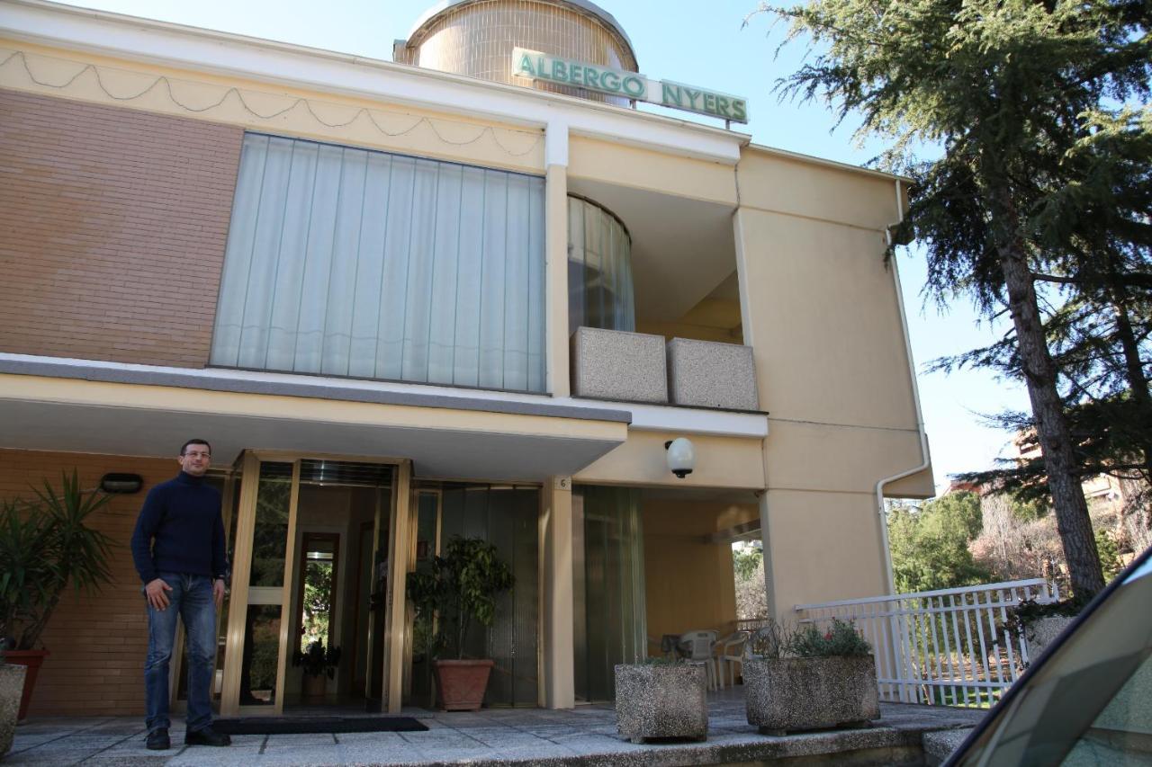 Albergo Nyers Perugia Værelse billede